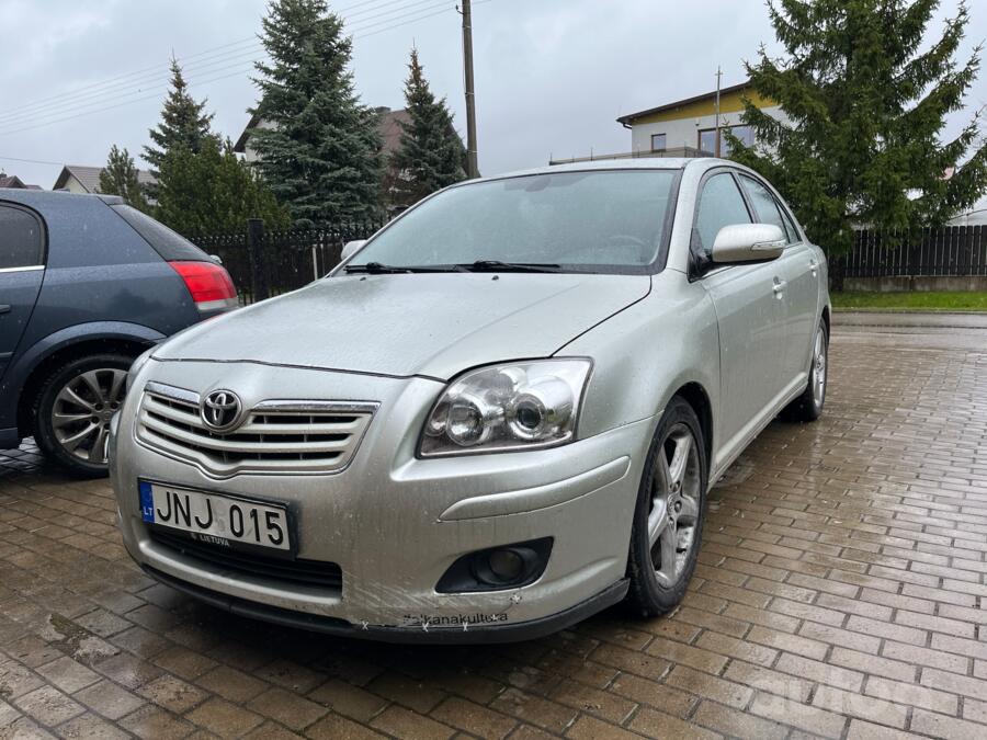Toyota Avensis 2 generation [restyling] Liftback