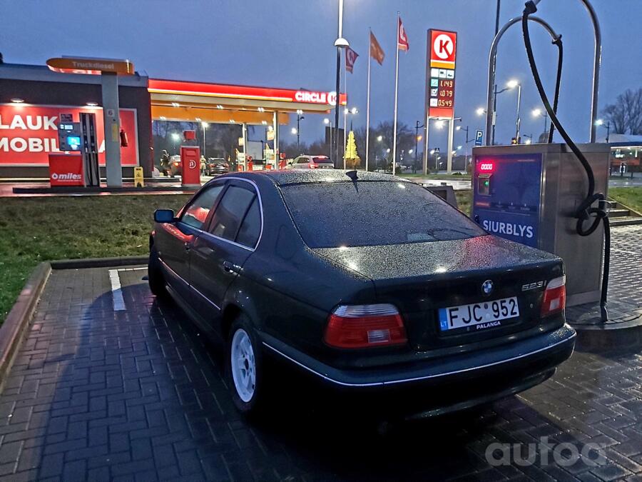 BMW 5 Series E39 Sedan 4-doors