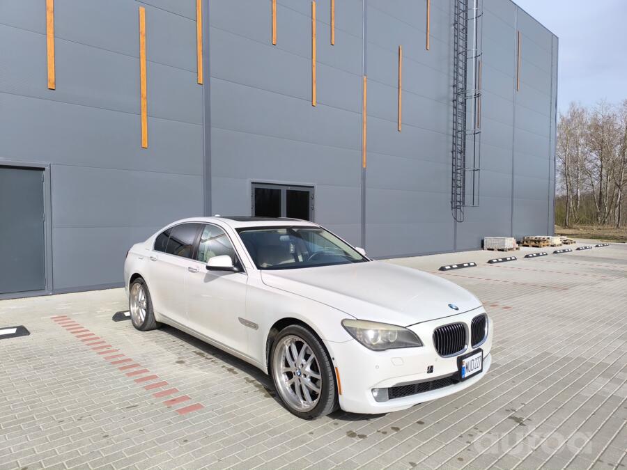 BMW 7 Series F01/F02 Sedan