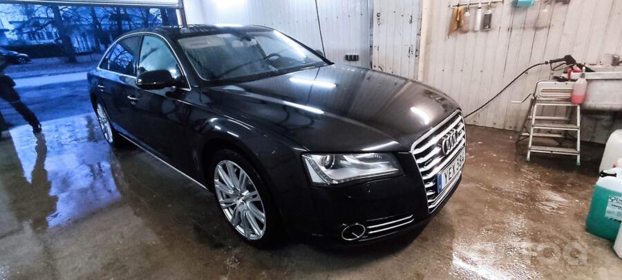 Audi A8 D4/4H Sedan