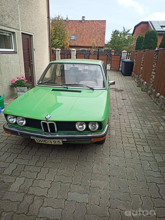 BMW 5 Series E12 Sedan