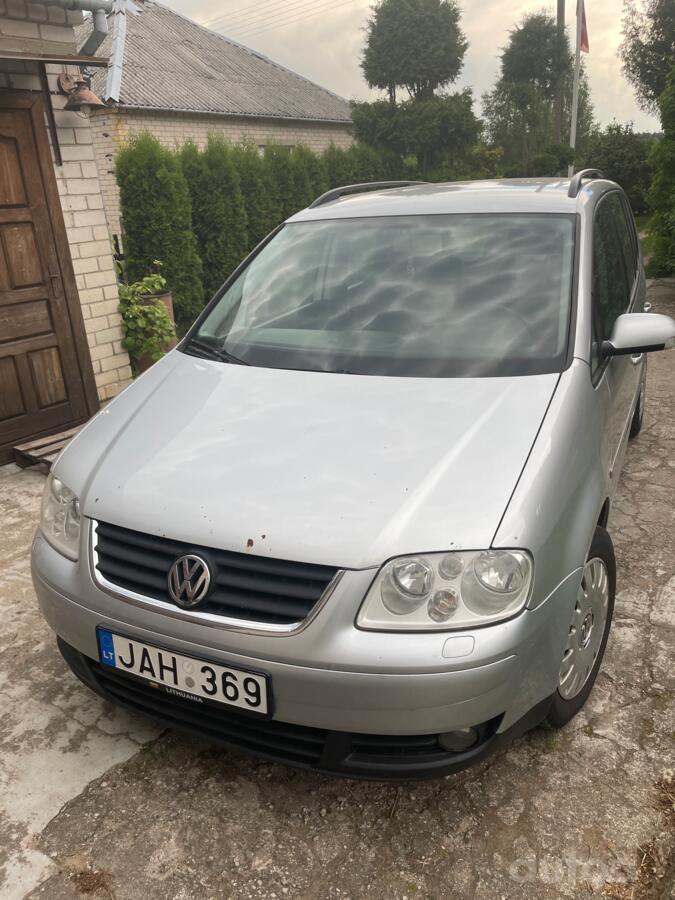 Volkswagen Touran 1 generation Minivan