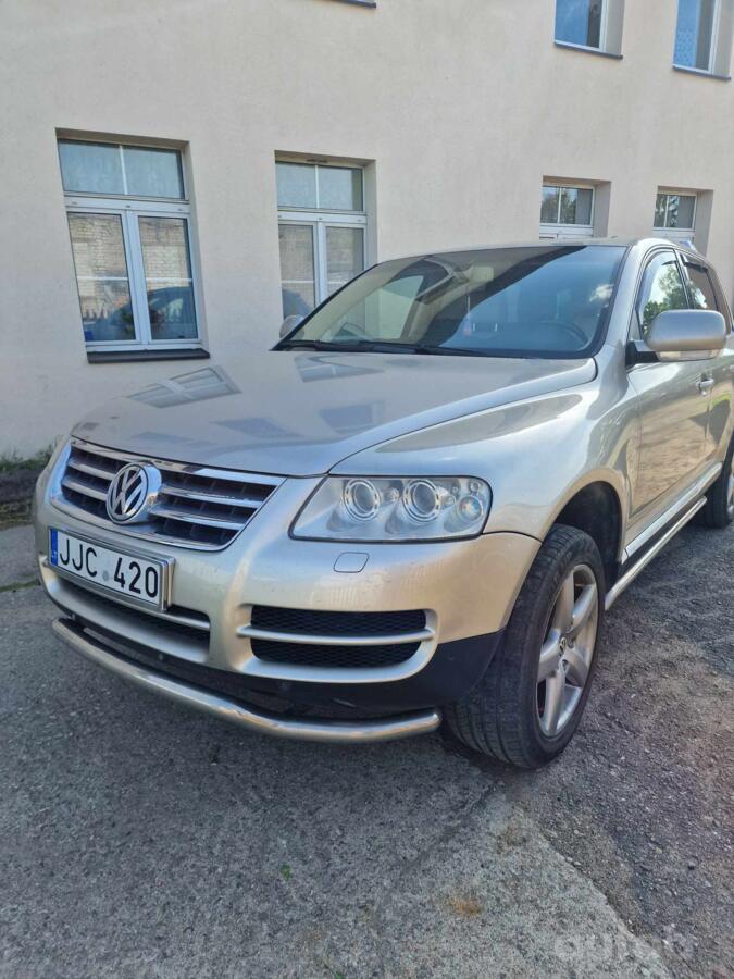 Volkswagen Touareg 1 generation Crossover