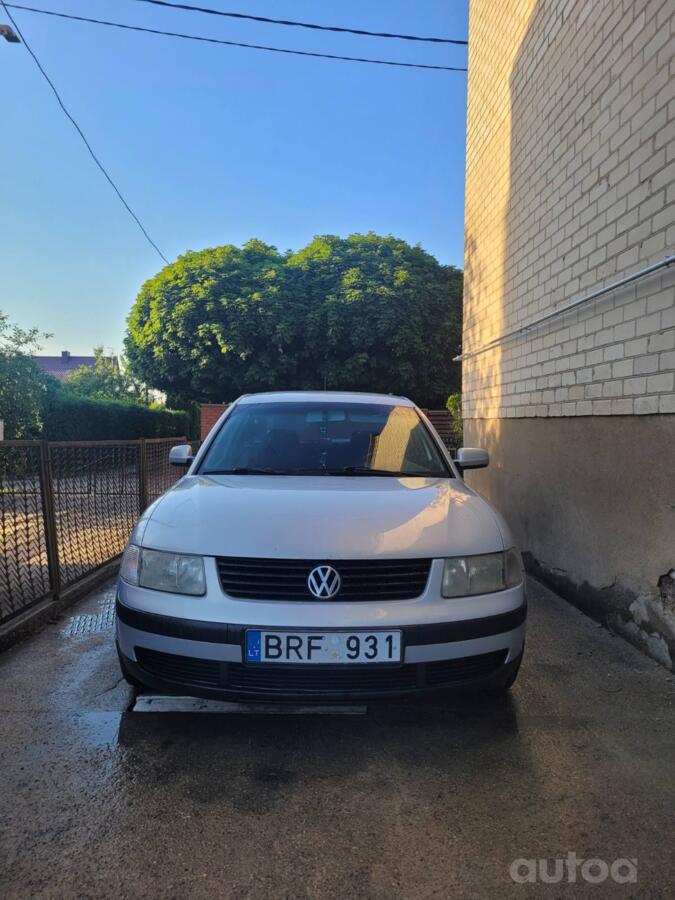 Volkswagen Passat B5 Sedan 4-doors