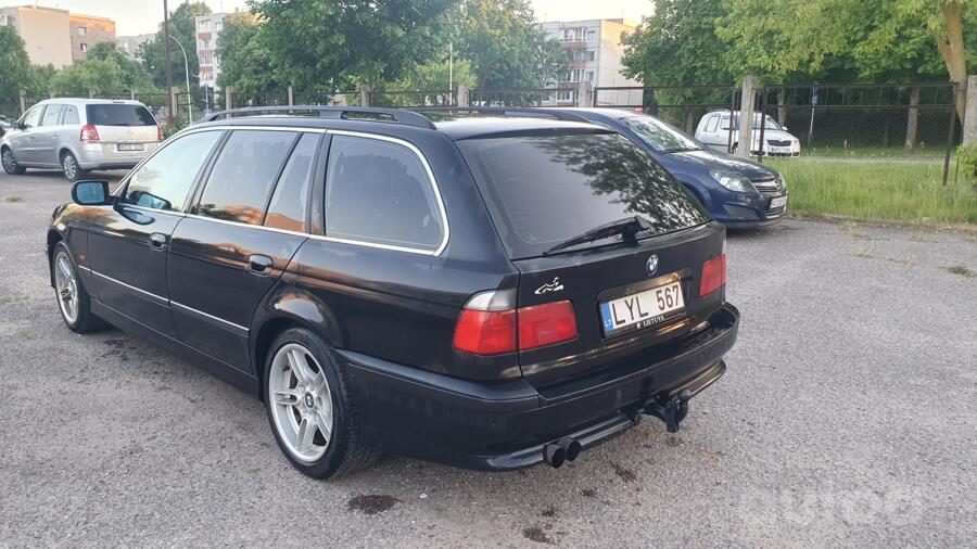 BMW 5 Series E39 Touring wagon