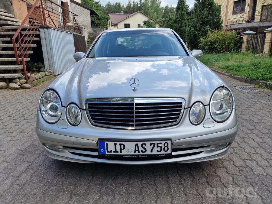 Mercedes-Benz E-Class W211 Sedan