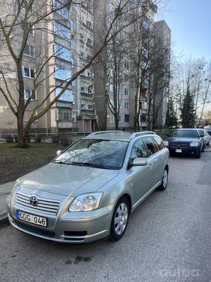 Toyota Avensis 2 generation wagon