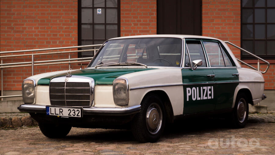 Mercedes-Benz W115 1 generation