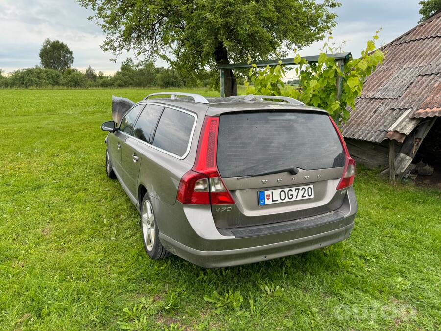 Volvo V70 3 generation wagon