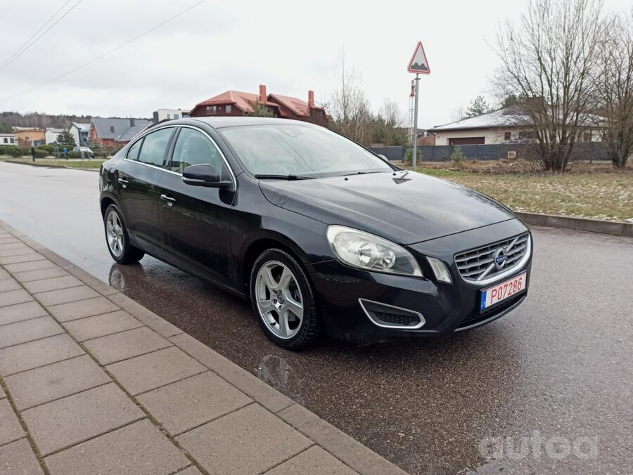 Volvo S60 2 generation Sedan