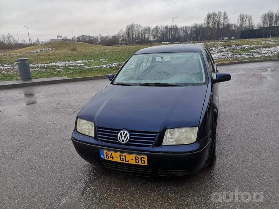 Volkswagen Bora 1 generation Sedan