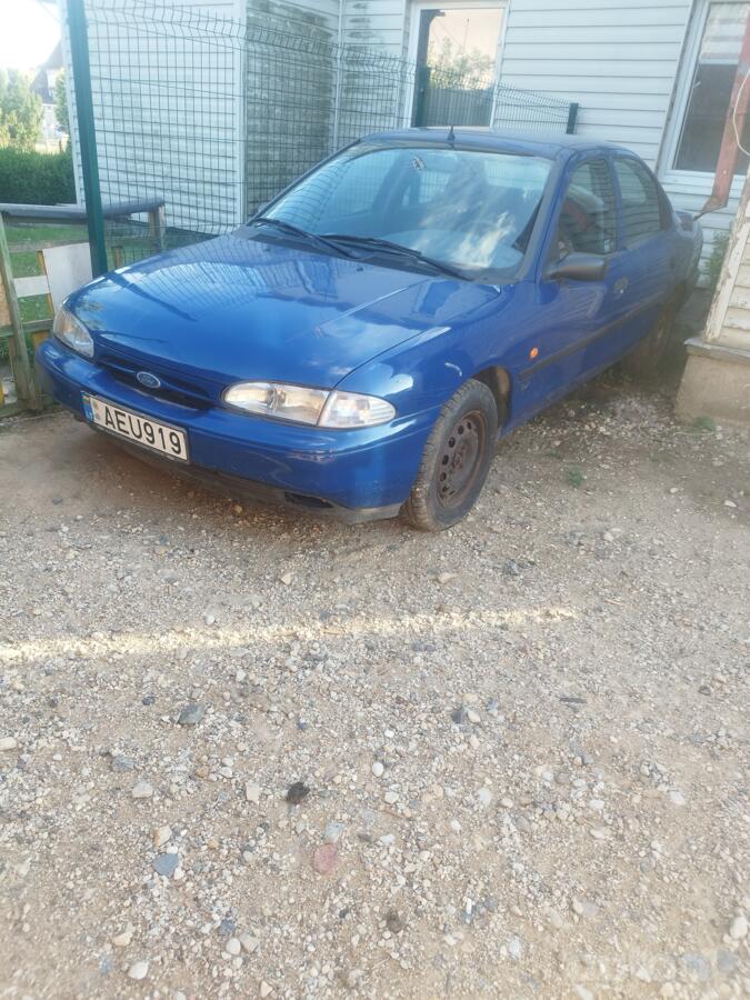 Ford Mondeo 1 generation Sedan