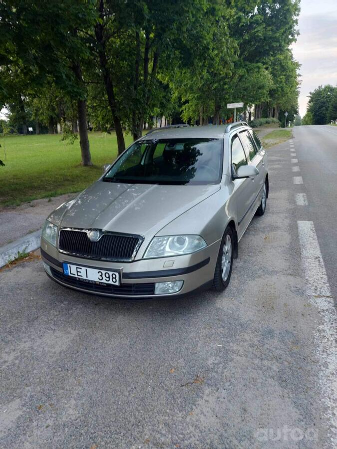 Skoda Octavia 2 generation Combi wagon 5-doors