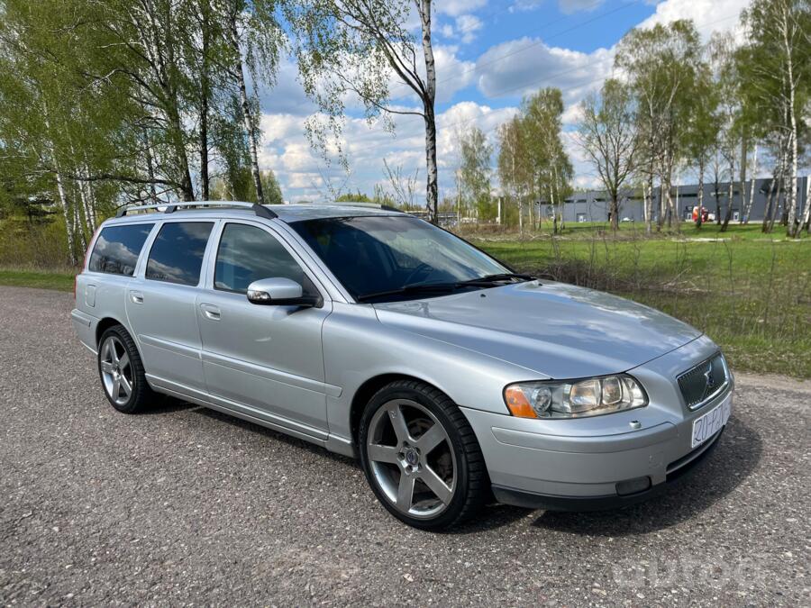 Volvo V70 2 generation [restyling] wagon 5-doors