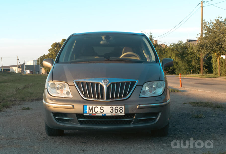 Lancia Phedra 2 generation Minivan