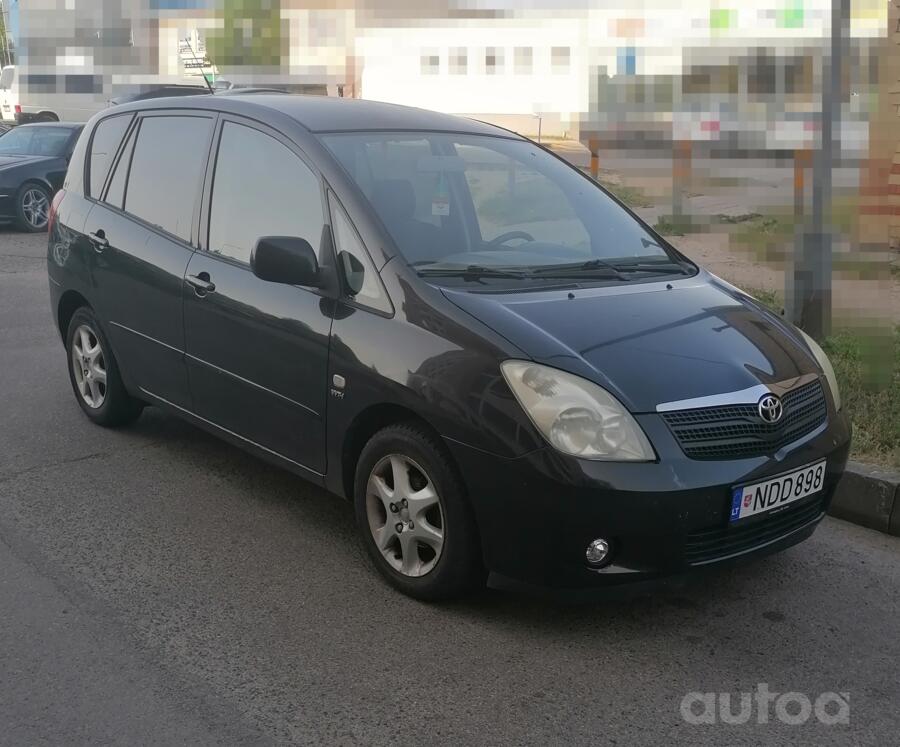Toyota Corolla Verso 1 generation Minivan