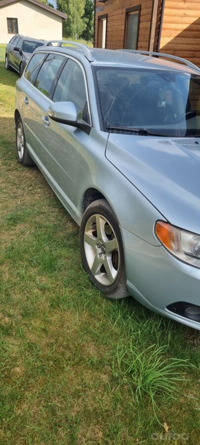 Volvo V70 3 generation wagon