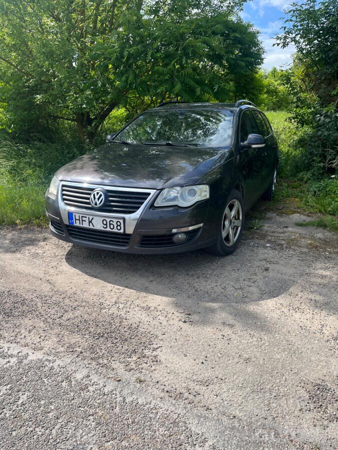 Volkswagen Passat B6 wagon 5-doors