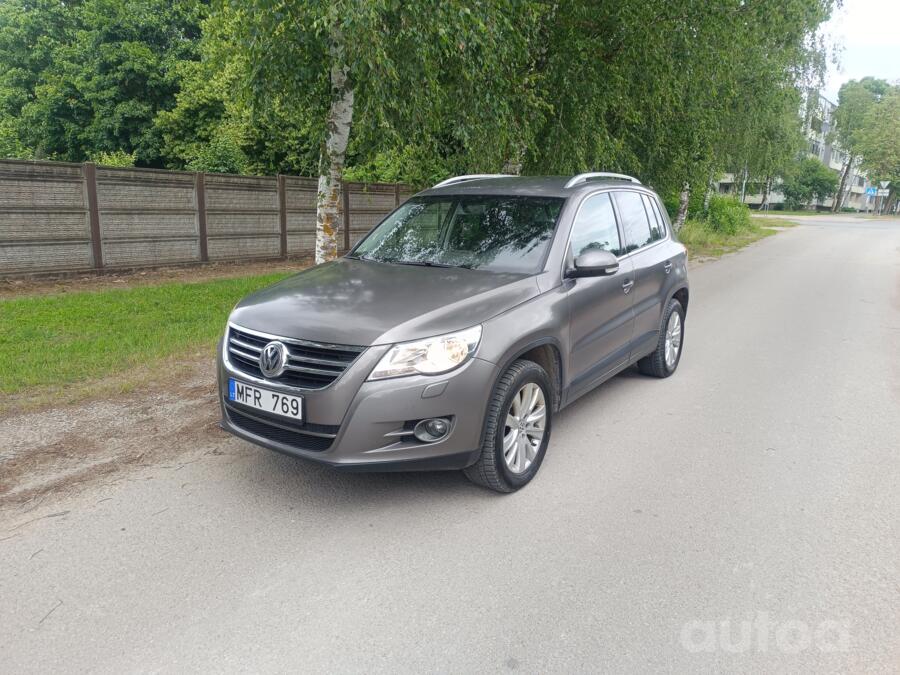 Volkswagen Tiguan 1 generation Crossover