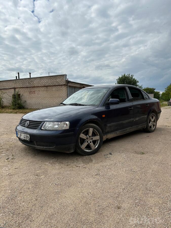Volkswagen Passat B5 Sedan 4-doors