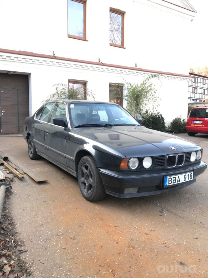 BMW 5 Series E34 Sedan