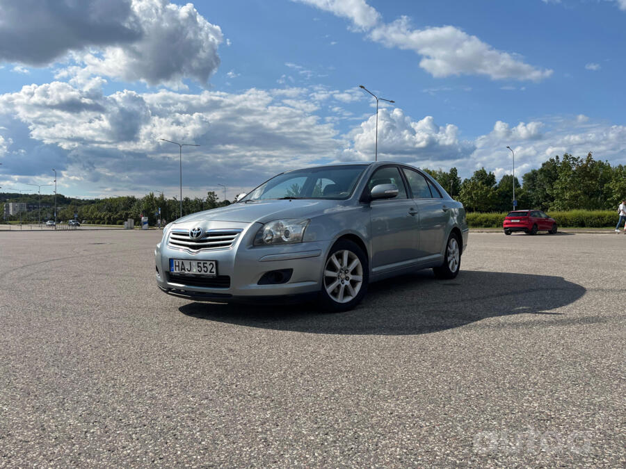 Toyota Avensis 2 generation [restyling] Liftback