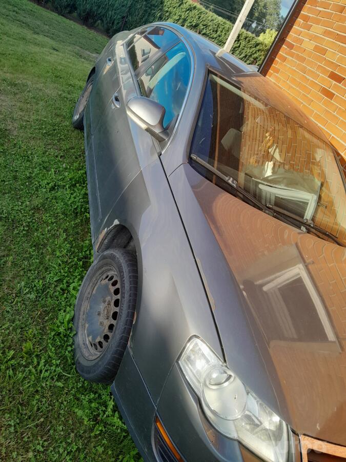 Volkswagen Passat B6 Sedan 4-doors
