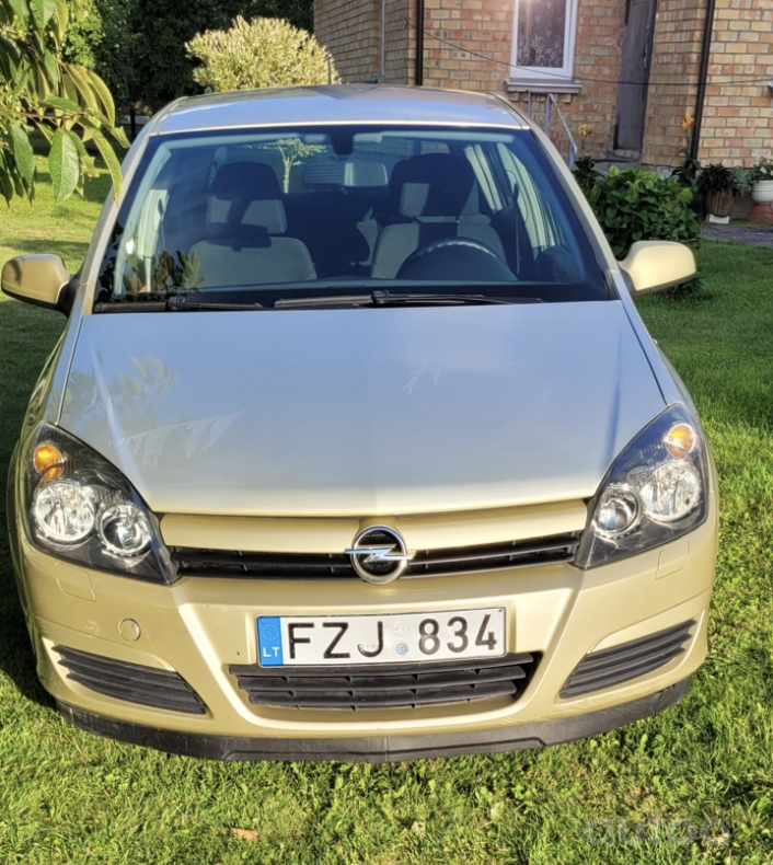 Opel Astra H Hatchback