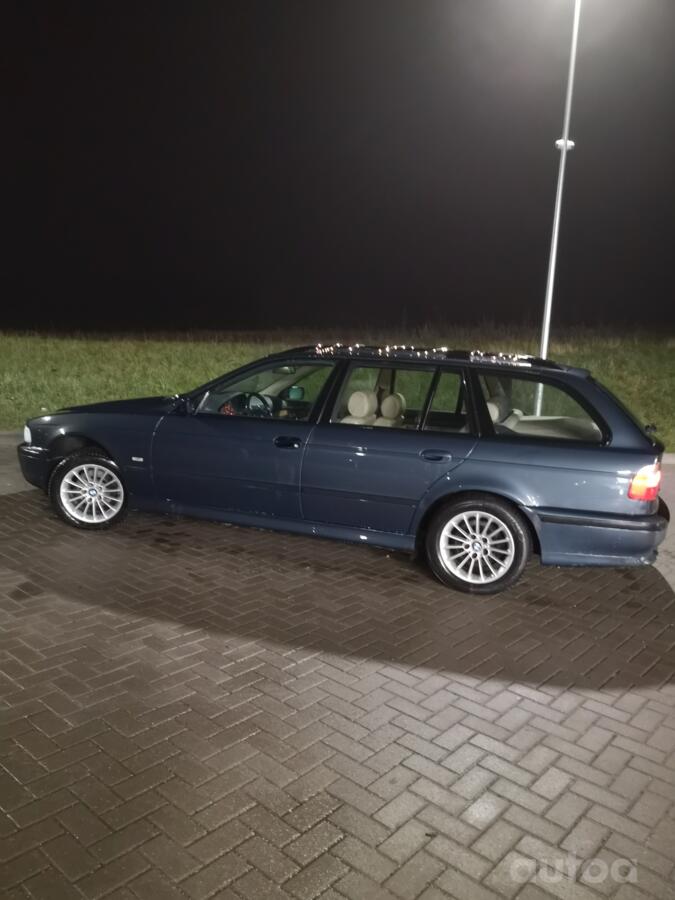 BMW 5 Series E39 Touring wagon