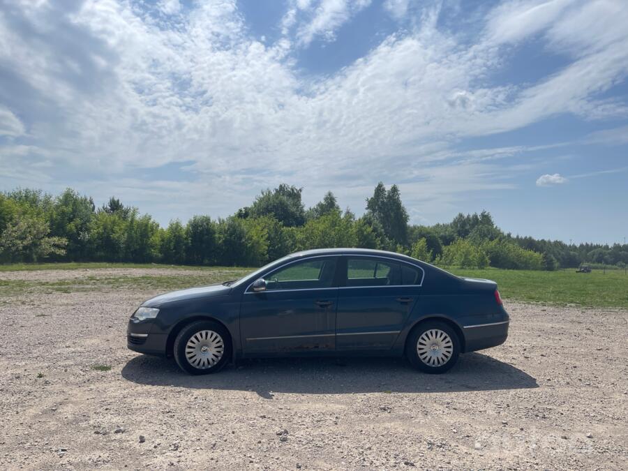 Volkswagen Passat B6 Sedan 4-doors