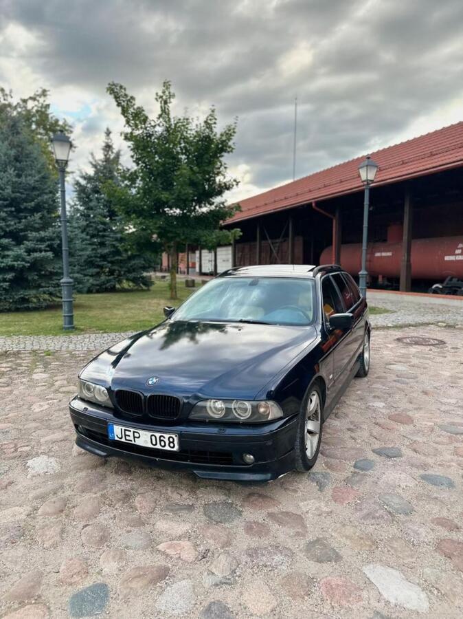 BMW 5 Series E39 Touring wagon