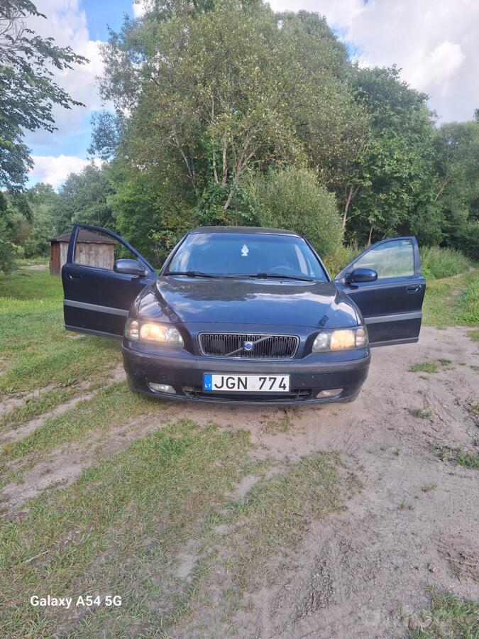 Volvo V70 2 generation wagon