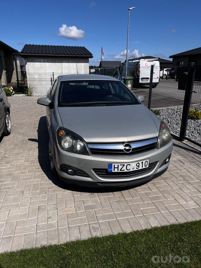 Opel Astra H Hatchback