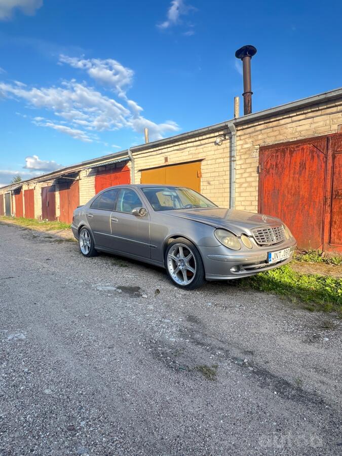 Mercedes-Benz E-Class W211 Sedan
