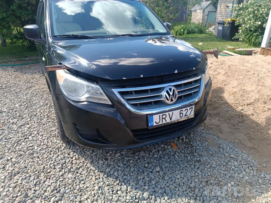 Volkswagen Routan 1 generation Minivan
