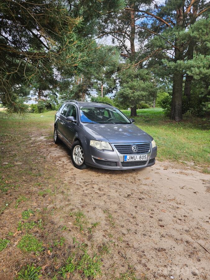Volkswagen Passat B6 wagon 5-doors