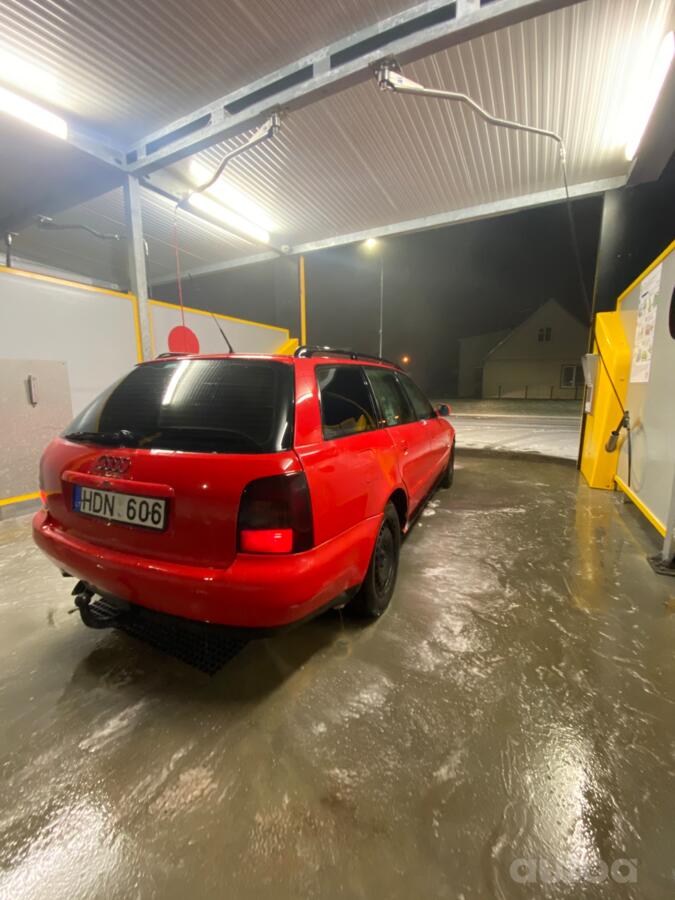 Audi A4 B5 Avant wagon 5-doors