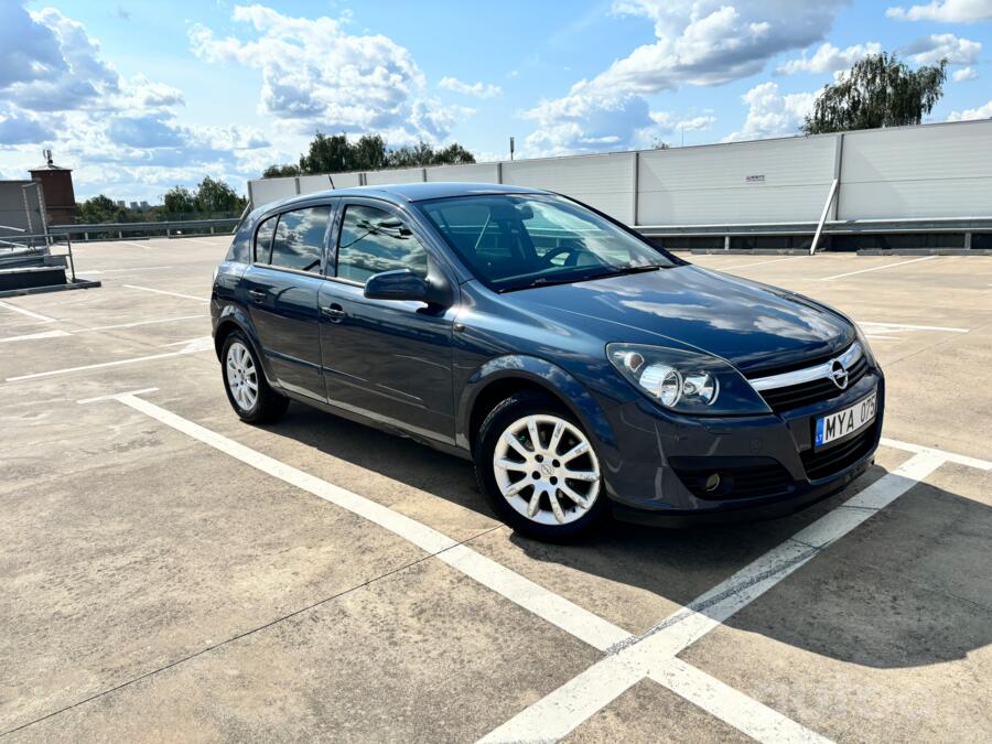 Opel Astra H Hatchback