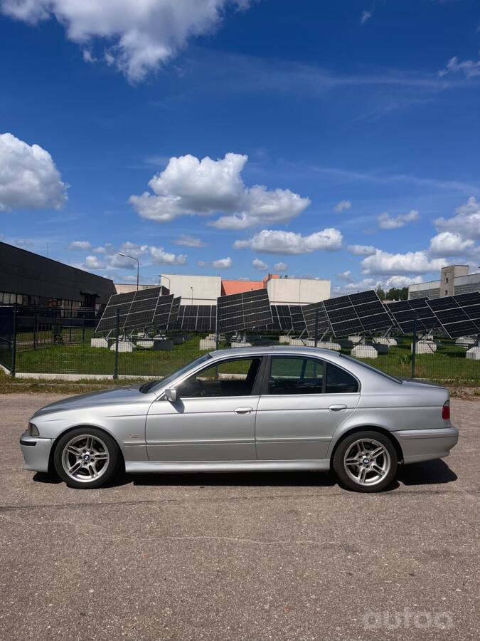 BMW 5 Series E39 Sedan 4-doors