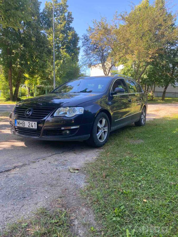 Volkswagen Passat B6 wagon 5-doors