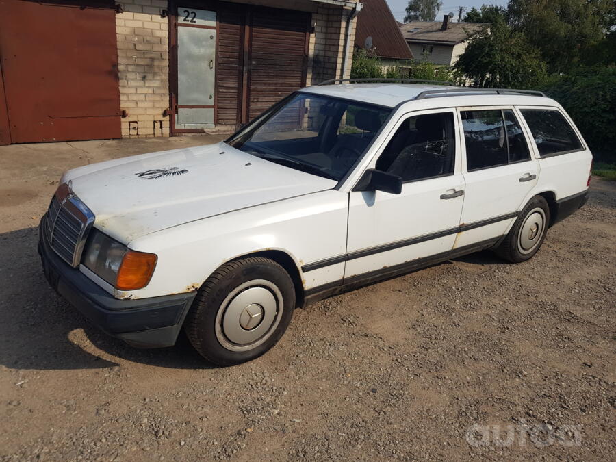 Mercedes-Benz W124 1 generation