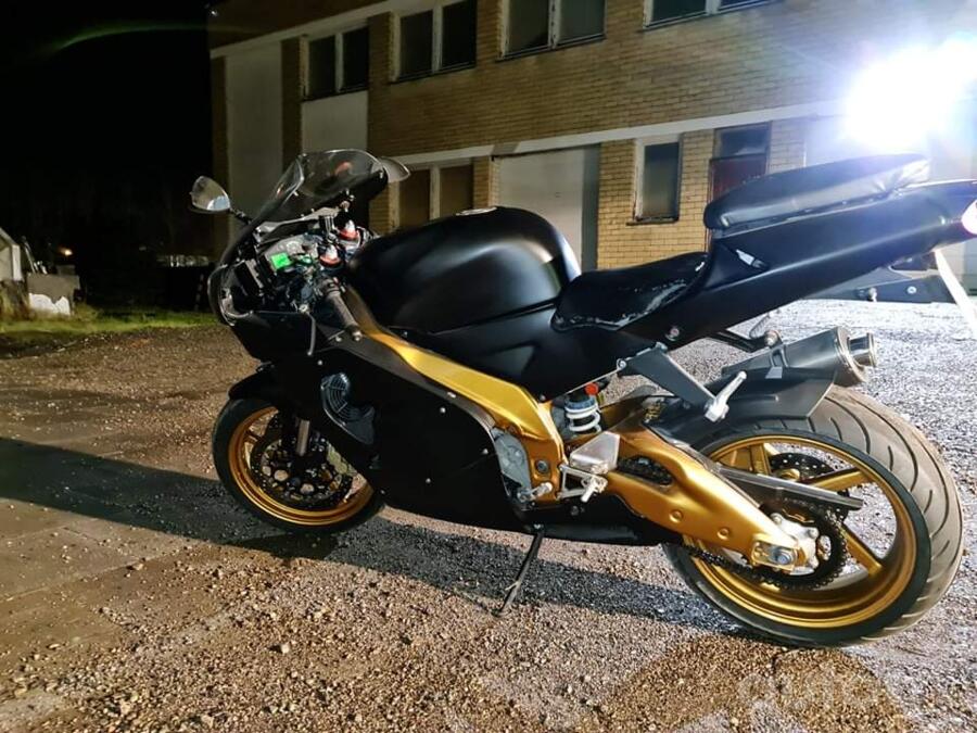 Aprilia RSV