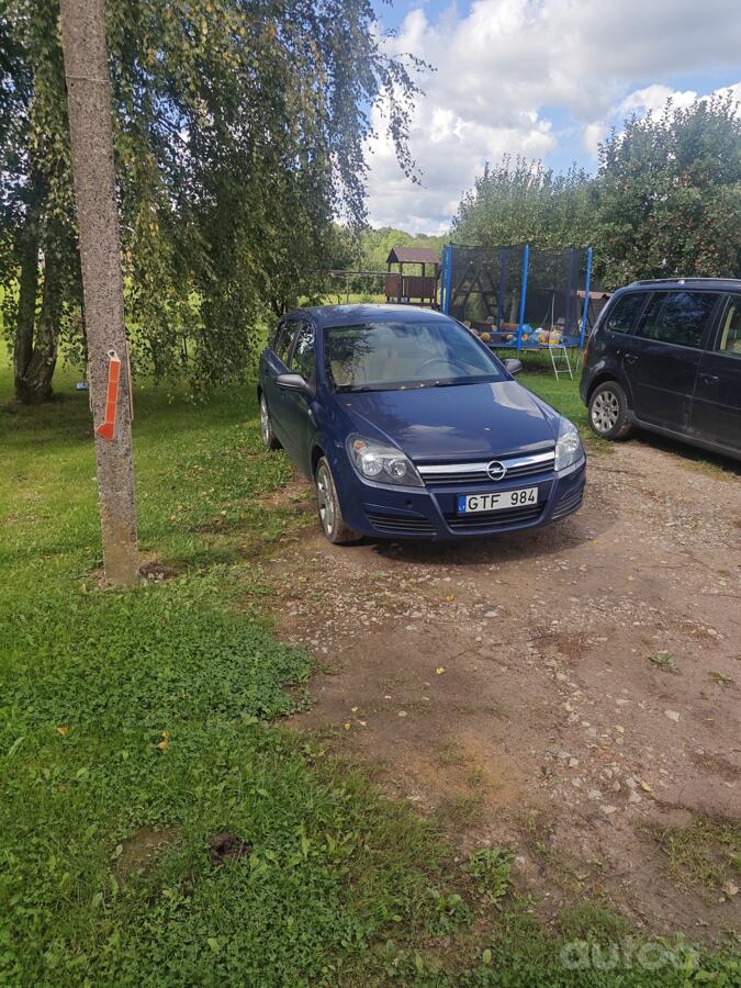 Opel Astra H Hatchback