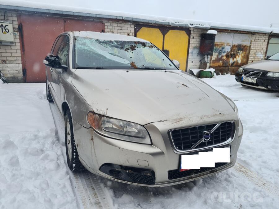 Volvo V70 3 generation wagon