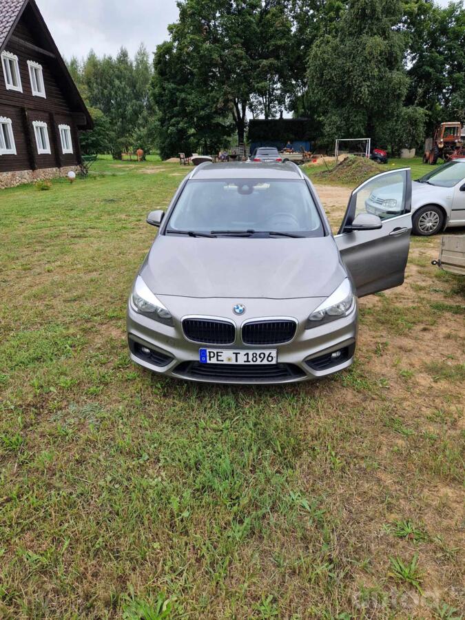 BMW 2 Series Active Tourer F45 Minivan