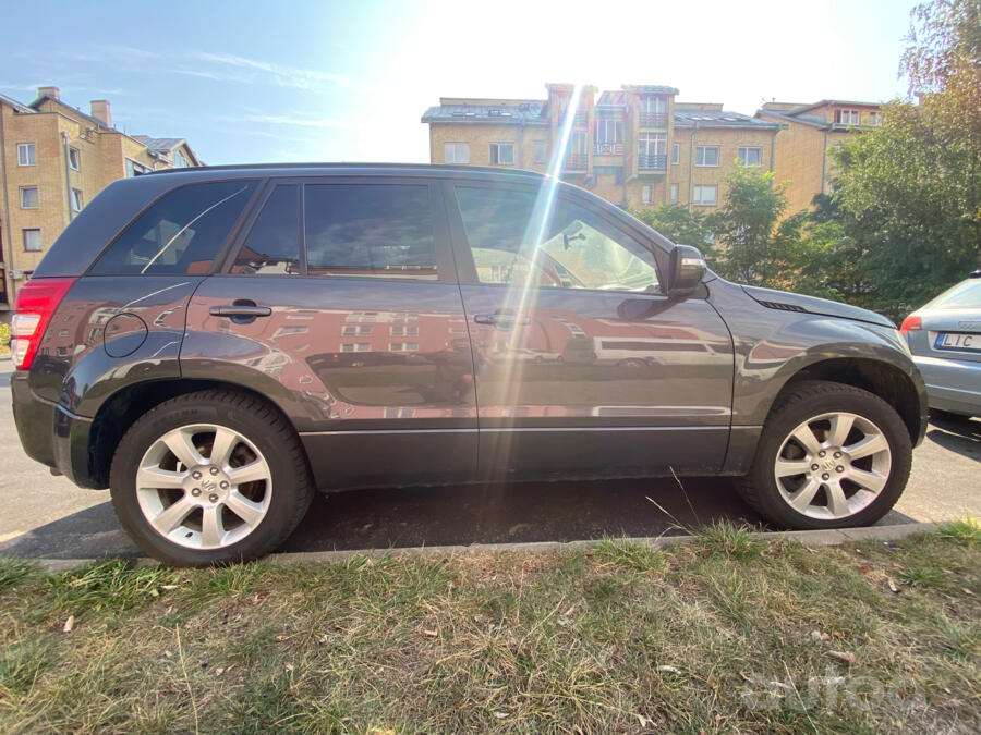 Suzuki Grand Vitara 2 generation [restyling] Crossover 5-doors