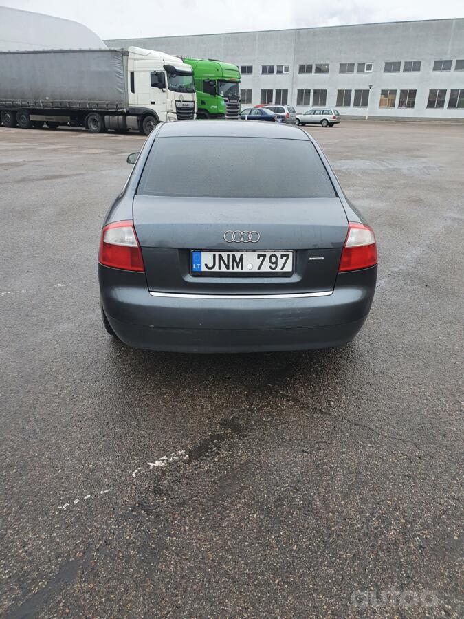 Audi A4 B6 Sedan