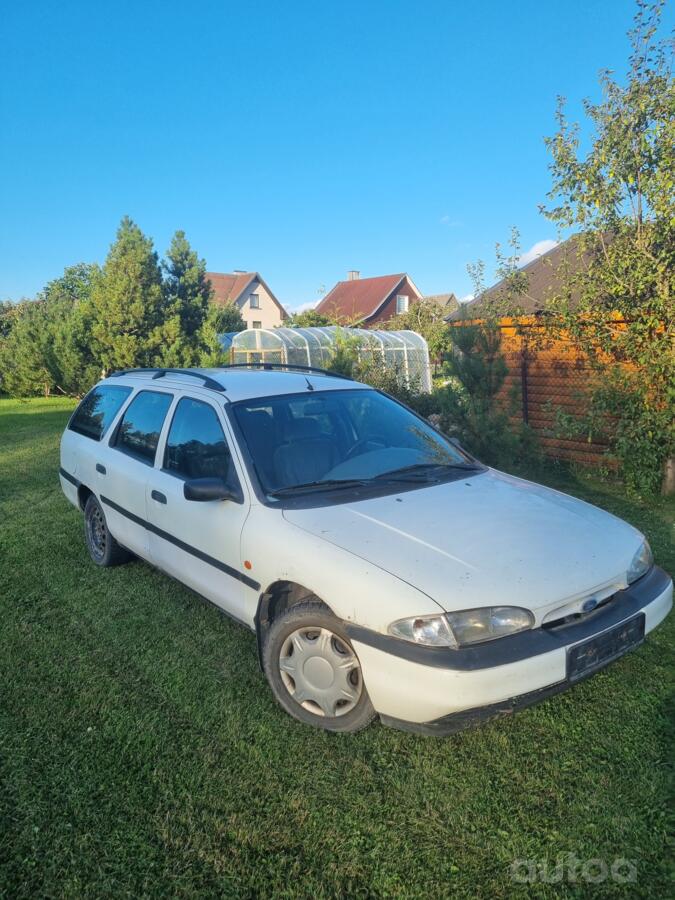 Ford Mondeo 1 generation wagon