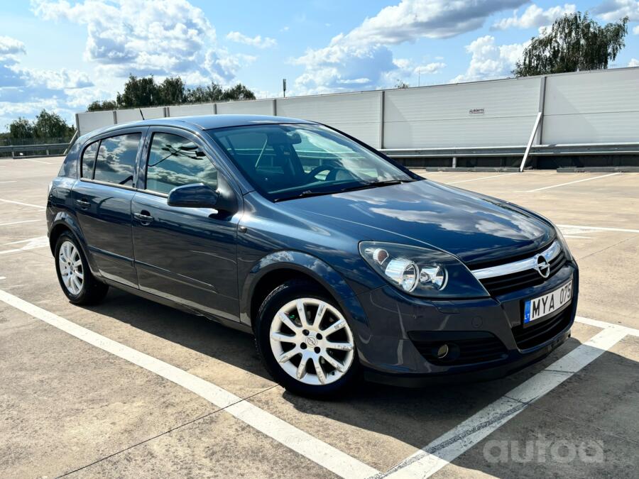 Opel Astra H Hatchback