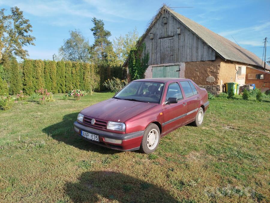 Volkswagen Vento 1 generation Sedan